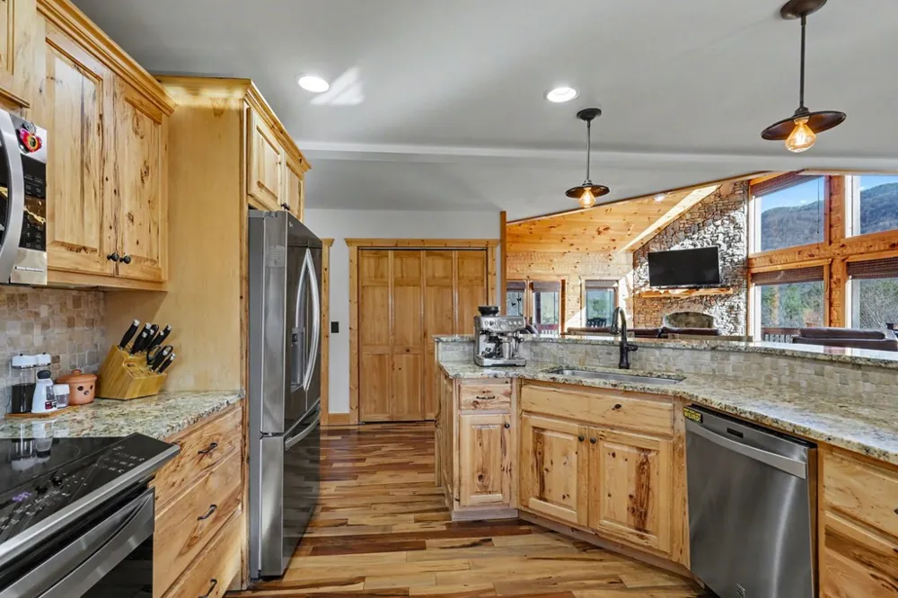 4760 Anderson Road Hiawassee, GA 30546
