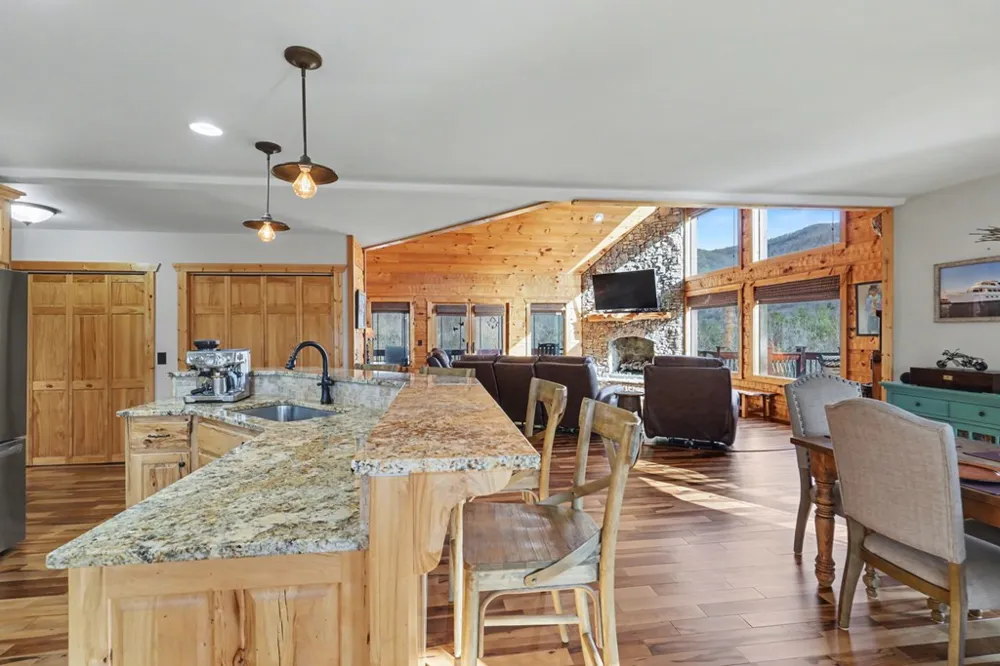 4760 Anderson Road Hiawassee, GA 30546