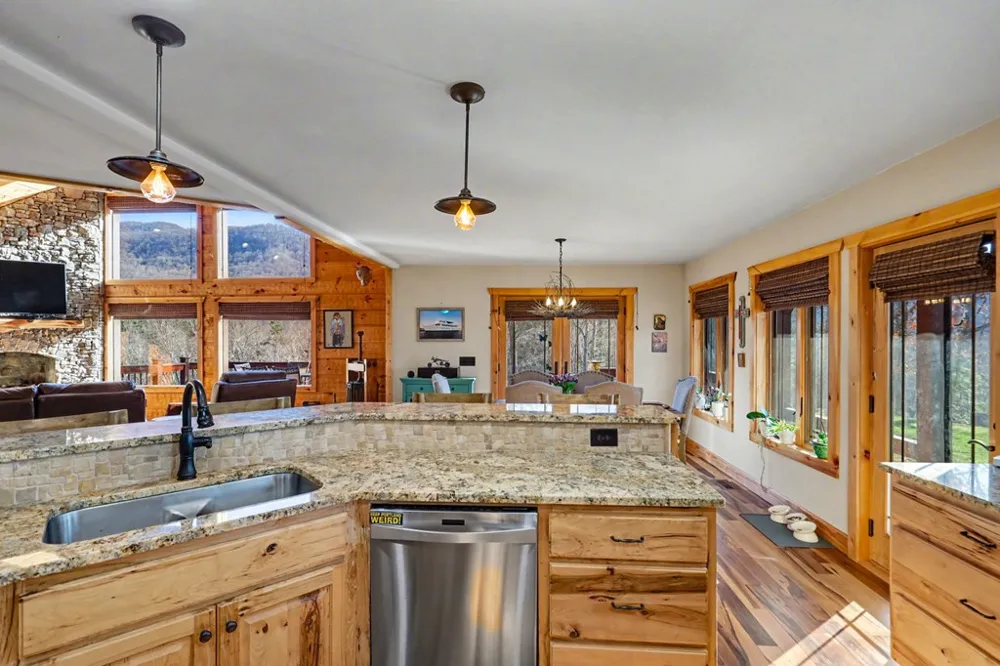 4760 Anderson Road Hiawassee, GA 30546
