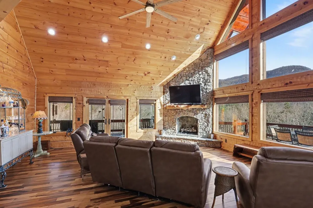 4760 Anderson Road Hiawassee, GA 30546