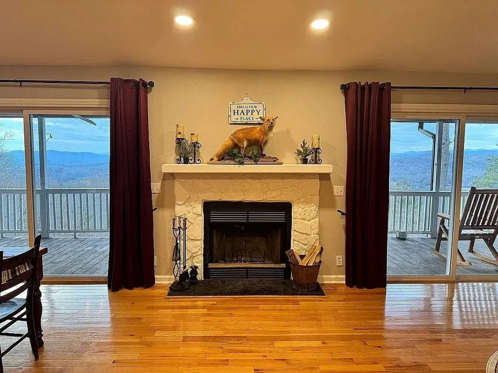 7 Lakeview Drive Hayesville, NC 28904