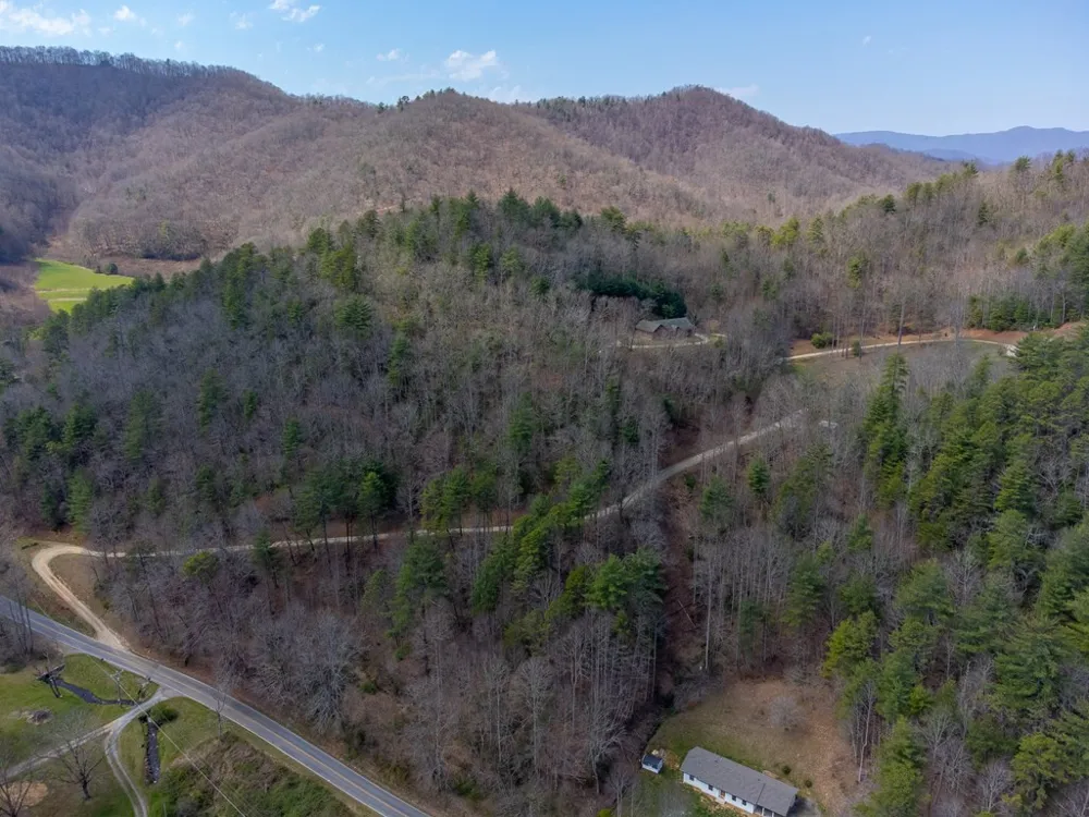 1960 Atoah Road Robbinsville, NC 28771
