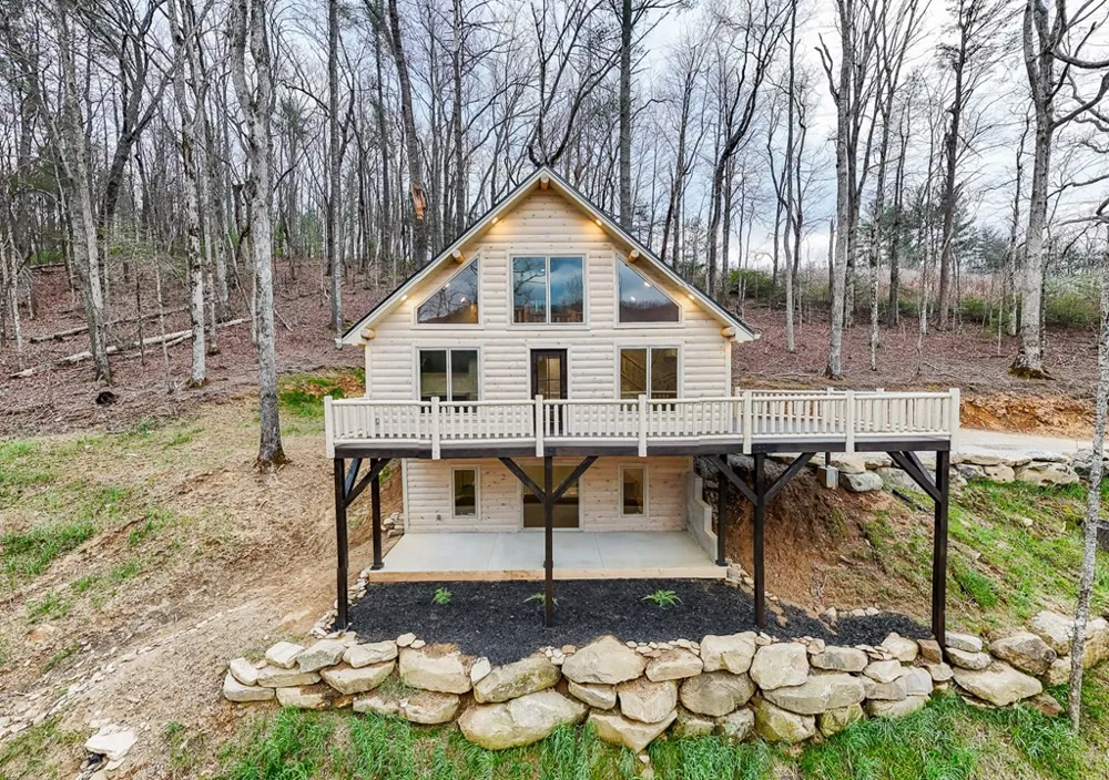 153 Betty Sue Deyton Road Robbinsville, NC 28771