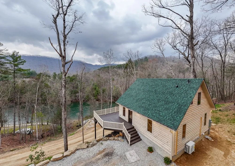 153 Betty Sue Deyton Road Robbinsville, NC 28771
