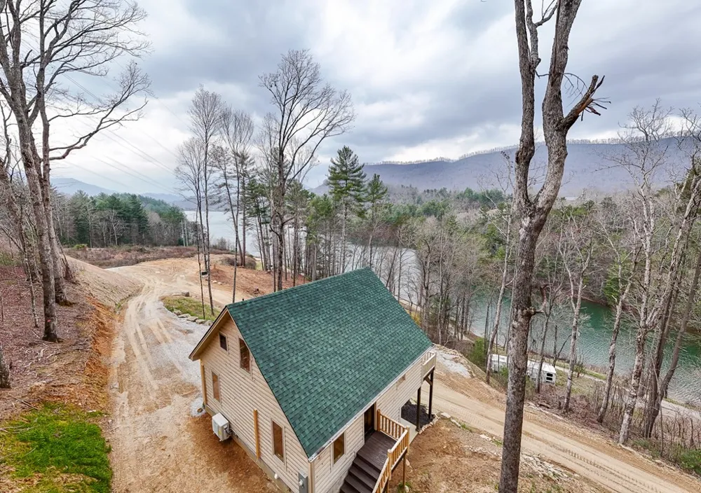153 Betty Sue Deyton Road Robbinsville, NC 28771