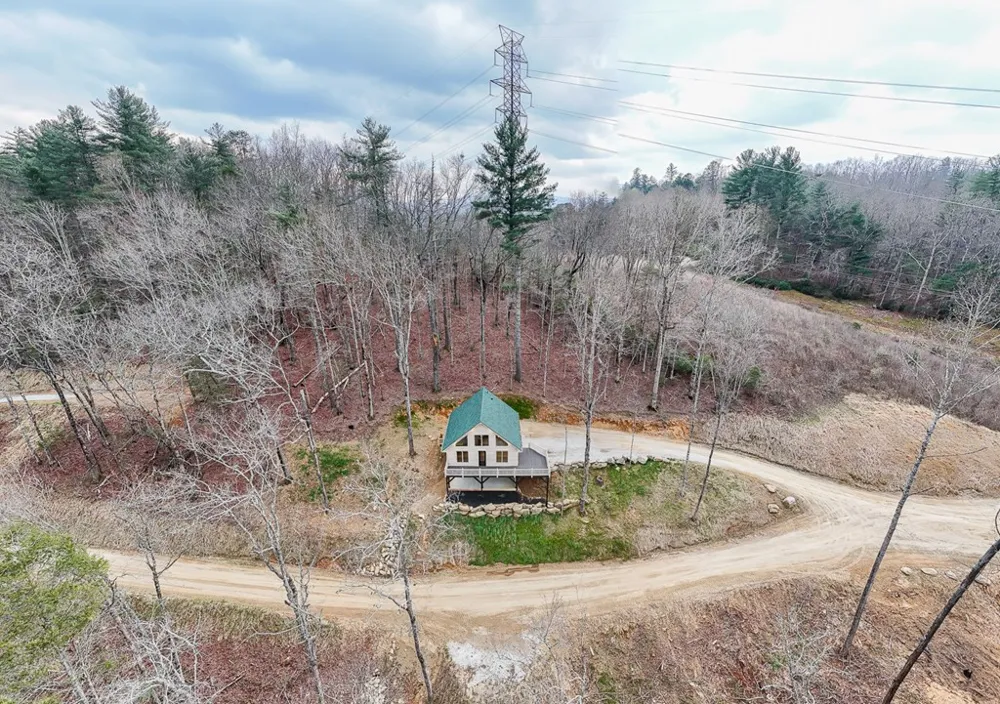 153 Betty Sue Deyton Road Robbinsville, NC 28771