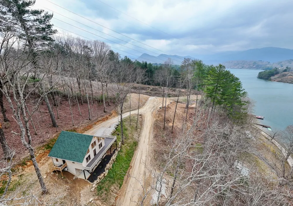 153 Betty Sue Deyton Road Robbinsville, NC 28771