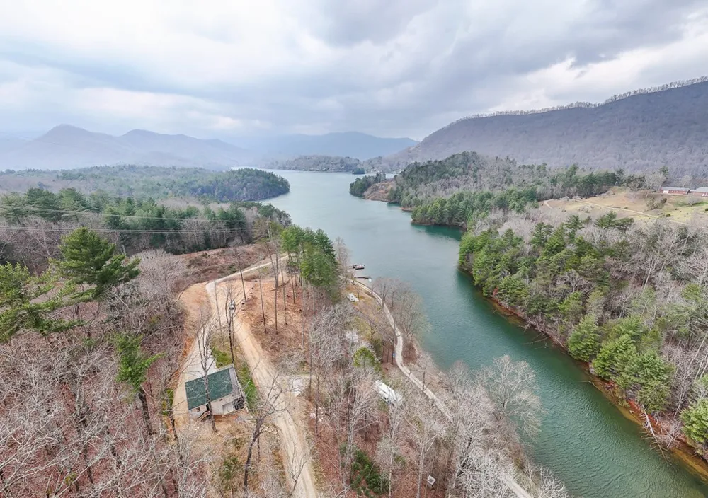 153 Betty Sue Deyton Road Robbinsville, NC 28771