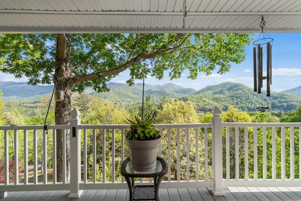 619 Pounding Mill Loop Hayesville, NC 28904