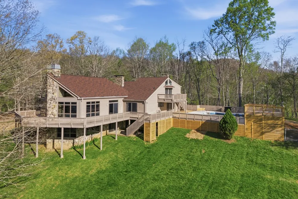 853 Caler Road Brasstown, NC 28902