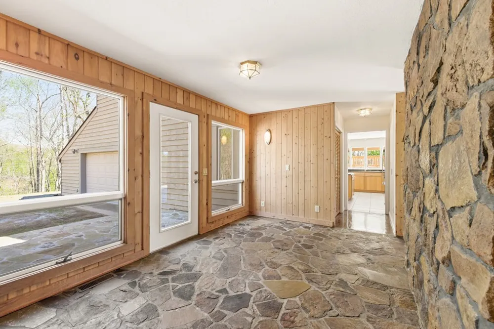 853 Caler Road Brasstown, NC 28902