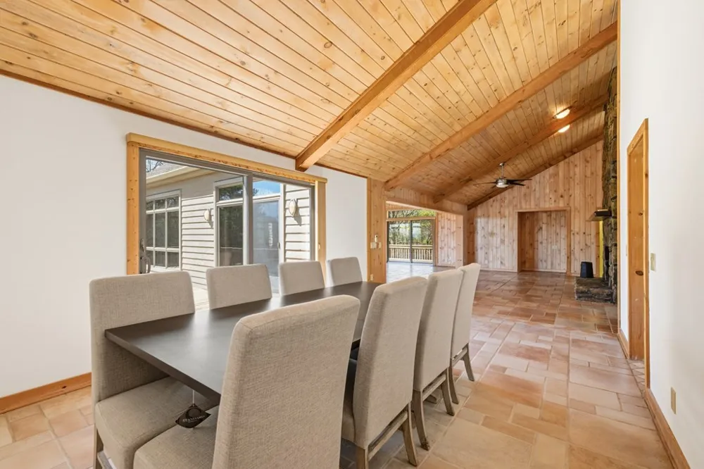 853 Caler Road Brasstown, NC 28902
