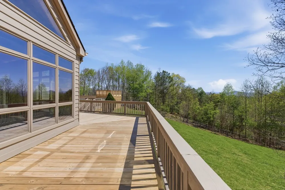 853 Caler Road Brasstown, NC 28902