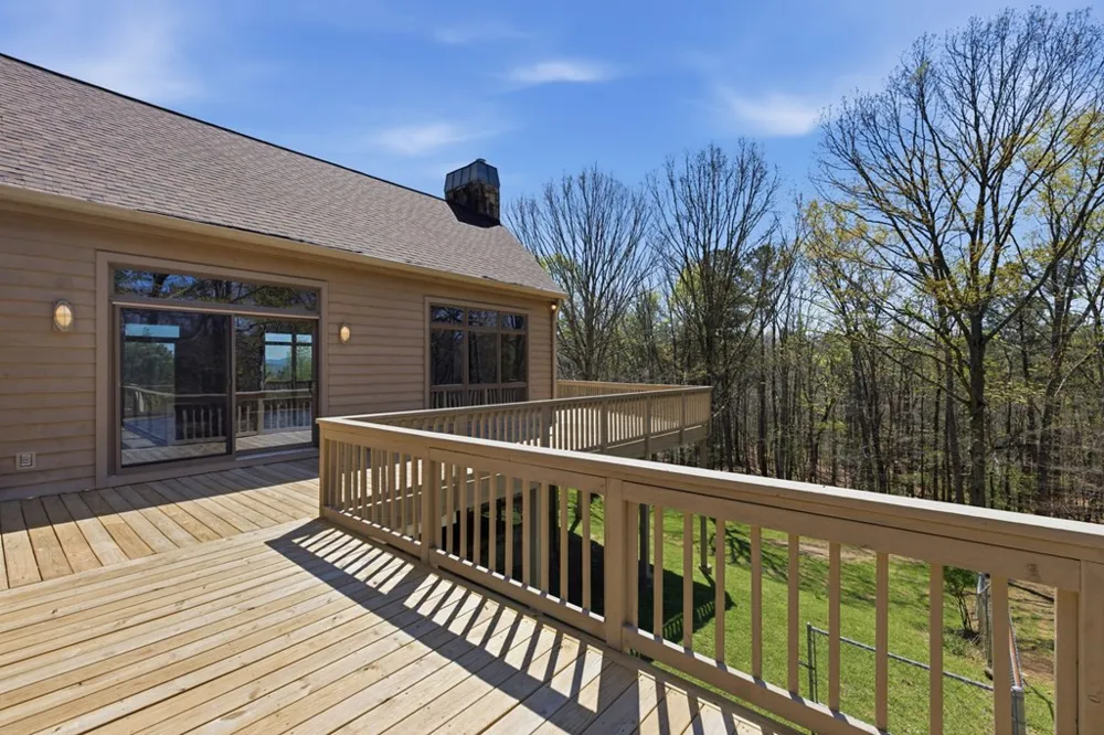 853 Caler Road Brasstown, NC 28902
