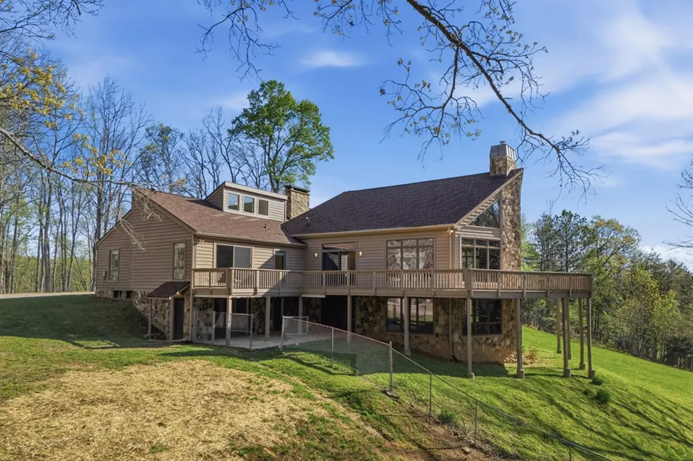 853 Caler Road Brasstown, NC 28902