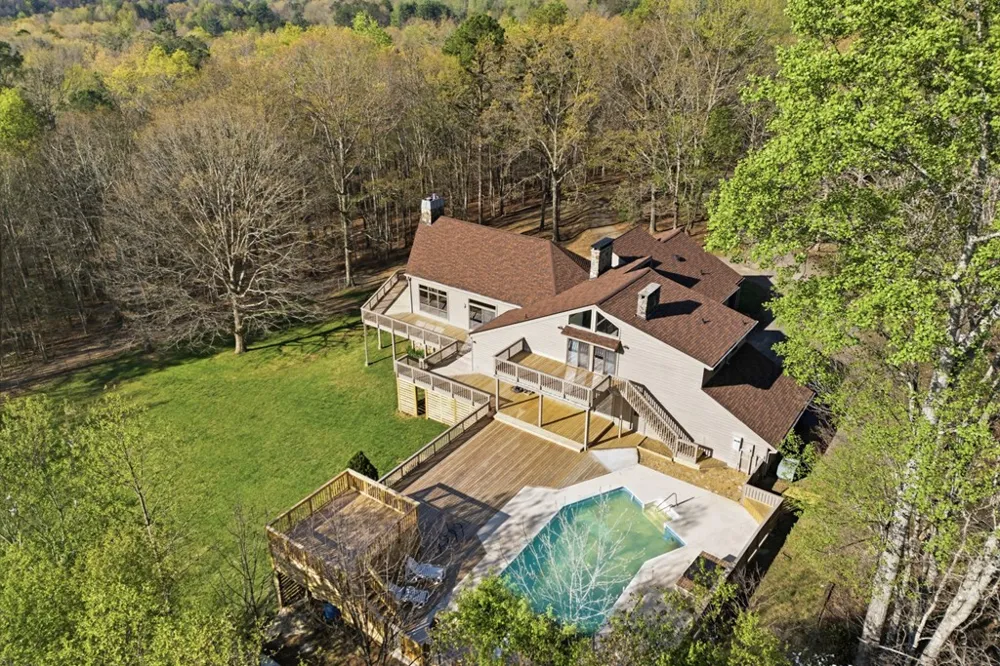 853 Caler Road Brasstown, NC 28902