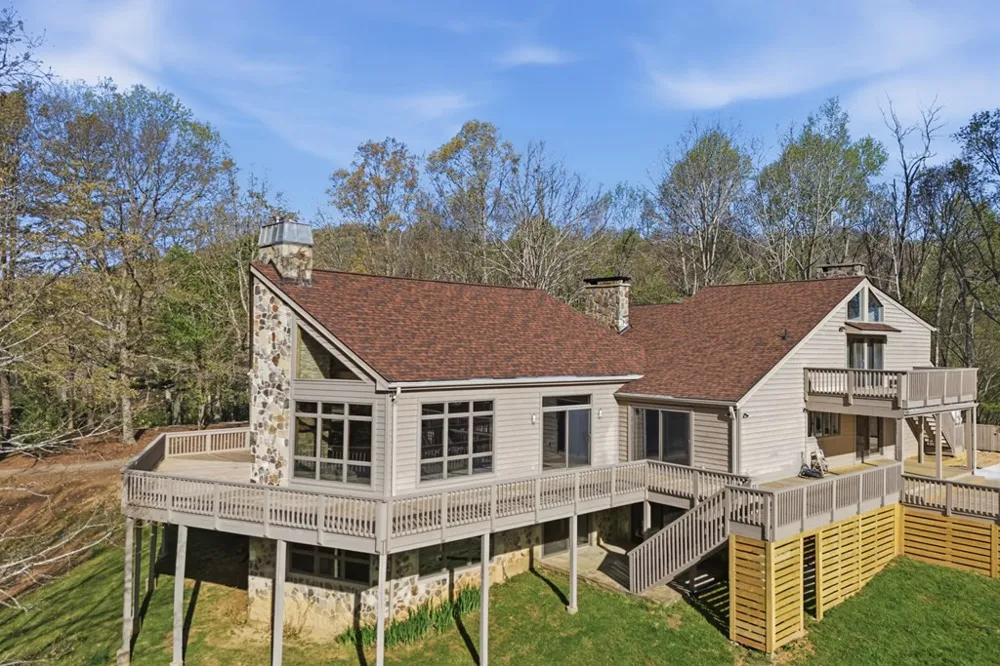 853 Caler Road Brasstown, NC 28902
