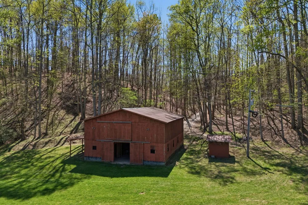 853 Caler Road Brasstown, NC 28902
