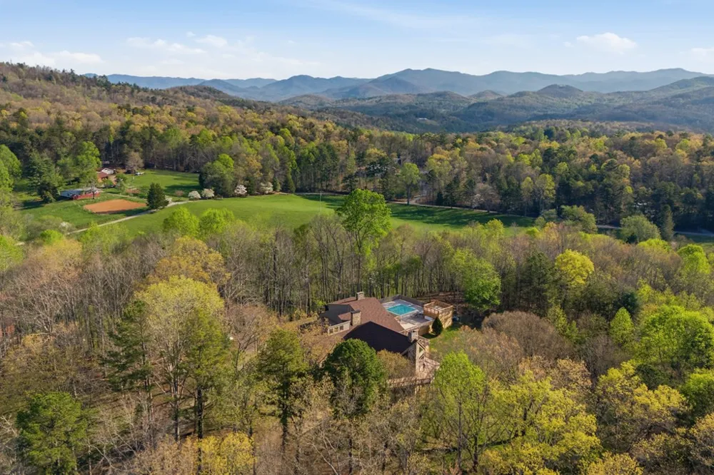 853 Caler Road Brasstown, NC 28902