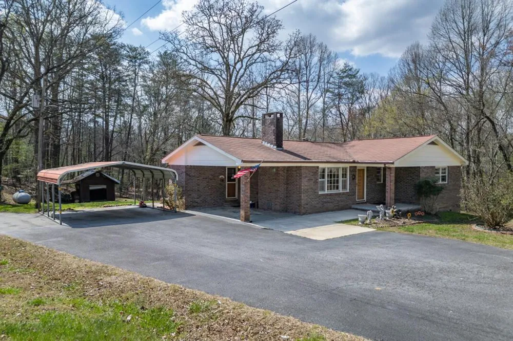 1266 Ford Road Warne, NC 28909