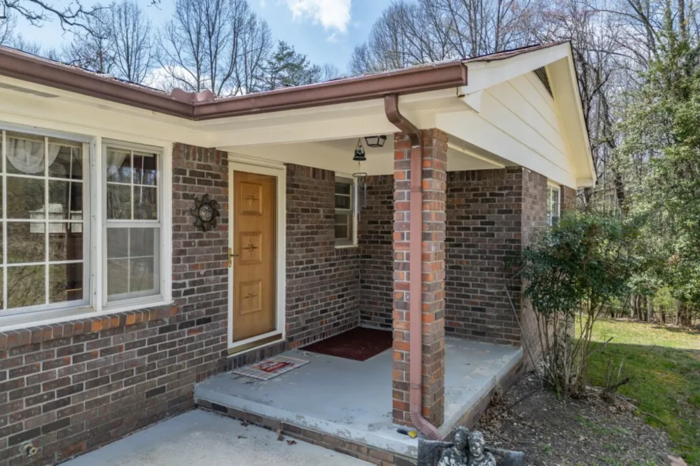1266 Ford Road Warne, NC 28909