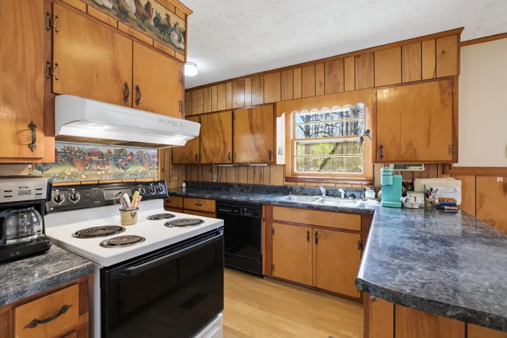 1266 Ford Road Warne, NC 28909