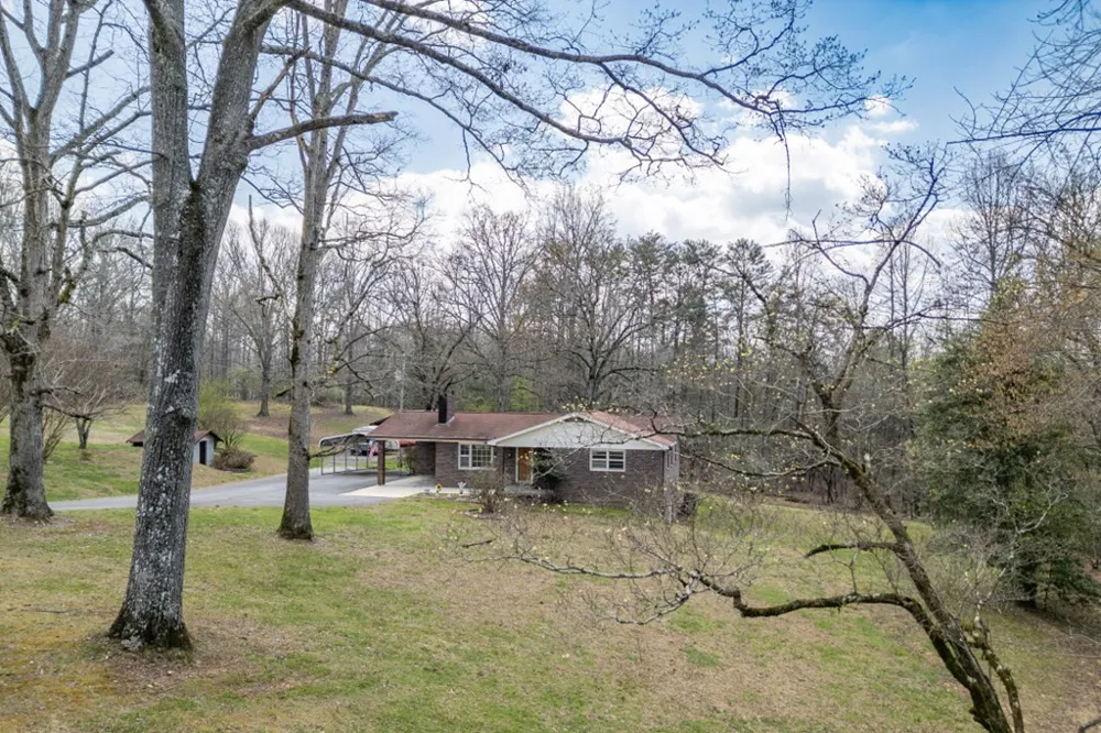 1266 Ford Road Warne, NC 28909
