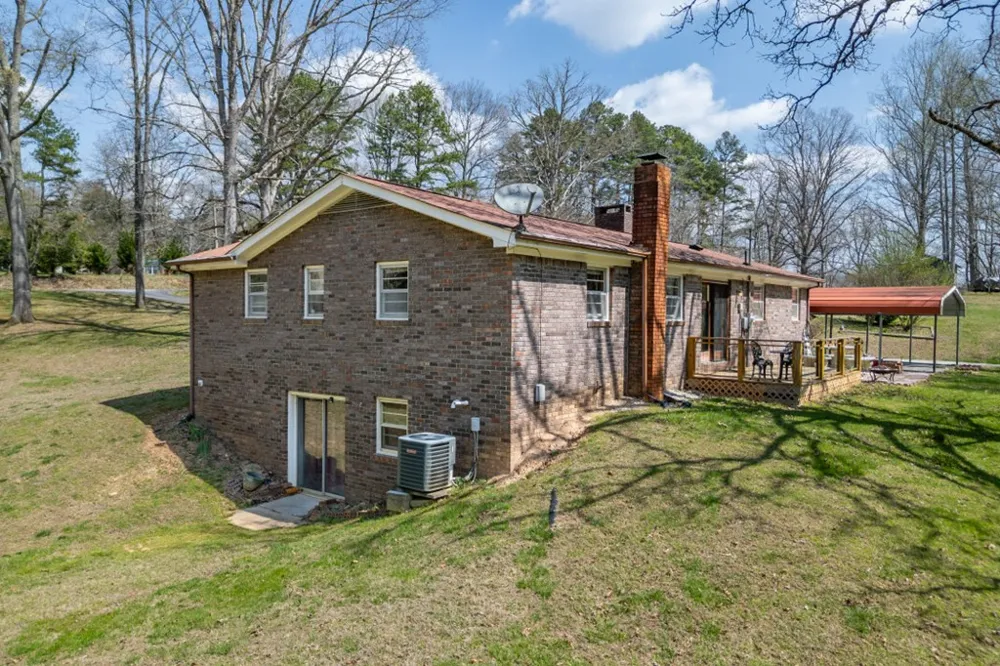 1266 Ford Road Warne, NC 28909
