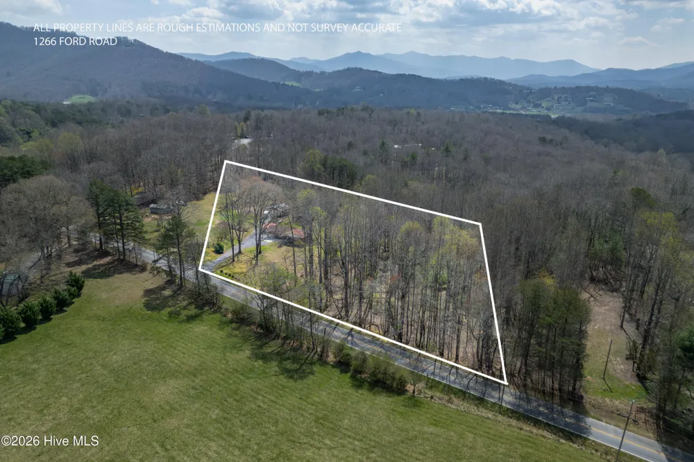 1266 Ford Road Warne, NC 28909