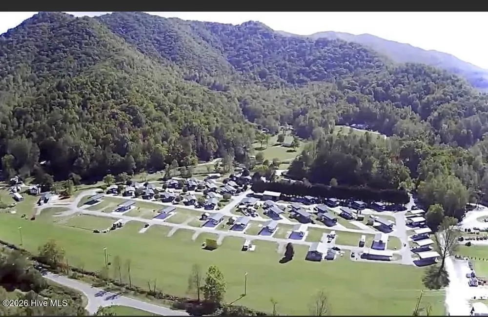 415 Hyde Town Road Robbinsville, NC 28734