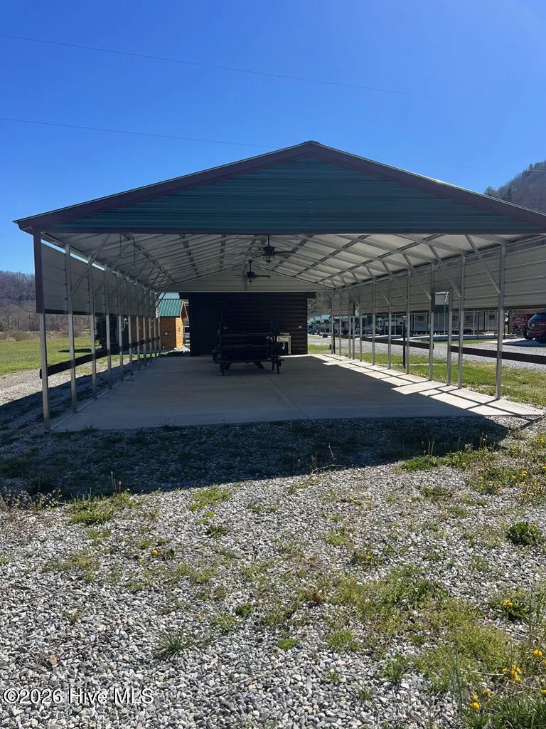 415 Hyde Town Road Robbinsville, NC 28734