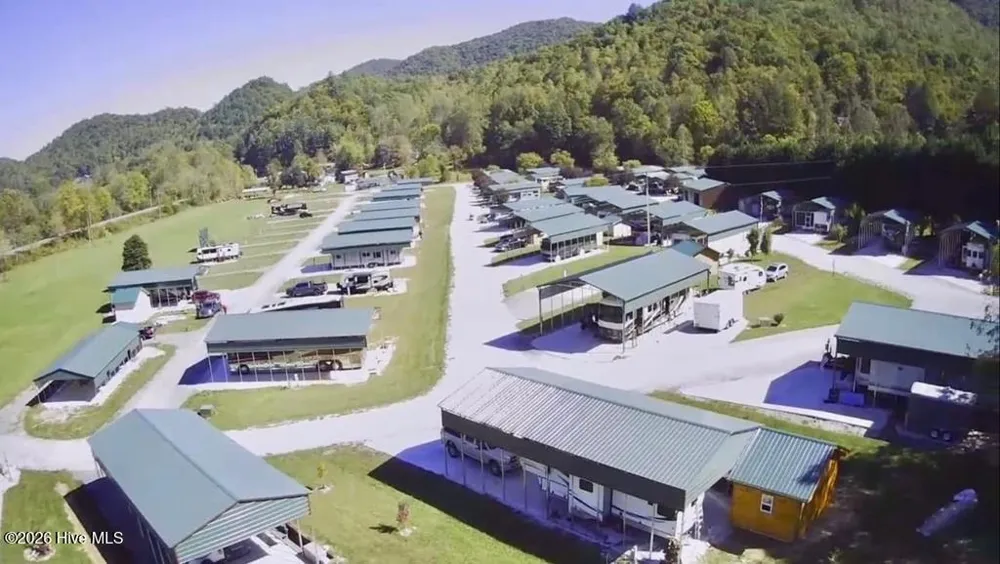 415 Hyde Town Road Robbinsville, NC 28734