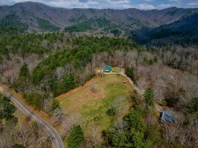 1132 Hells Hollow Road Blue Ridge, GA 30513