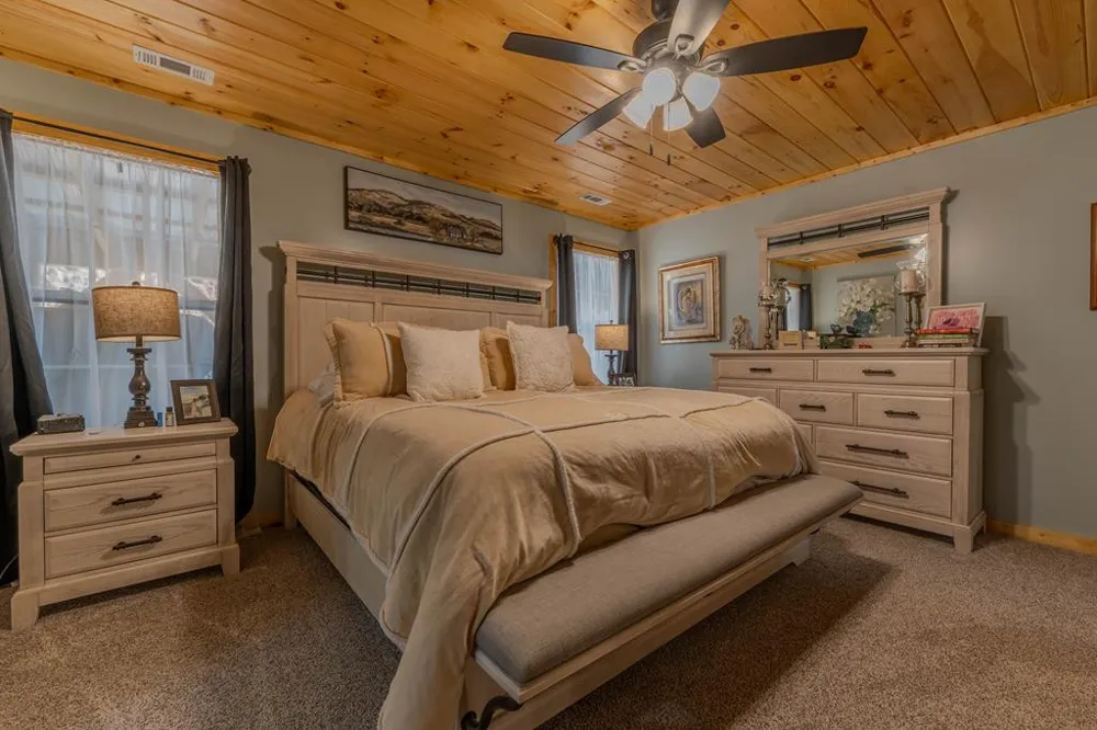 190 Galloway Drive Hayesville, NC 28904