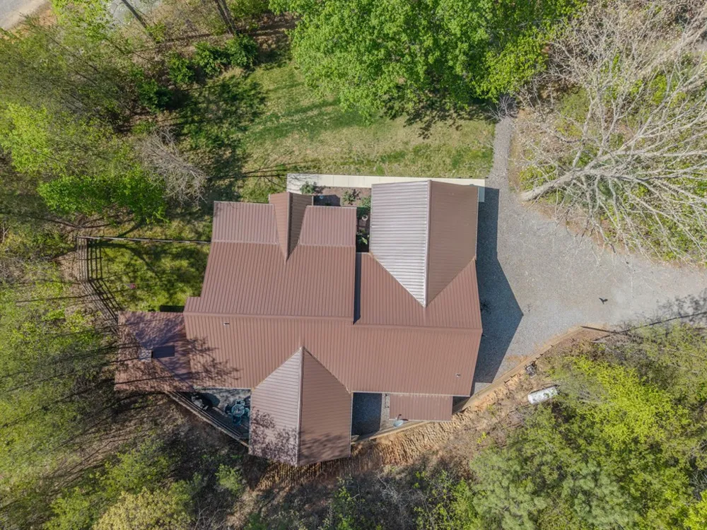 190 Galloway Drive Hayesville, NC 28904
