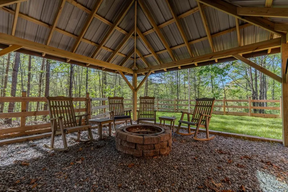 190 Galloway Drive Hayesville, NC 28904