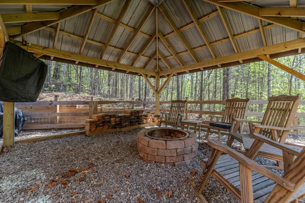 190 Galloway Drive Hayesville, NC 28904