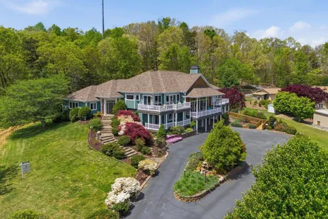 1526 Cedar View Lane
