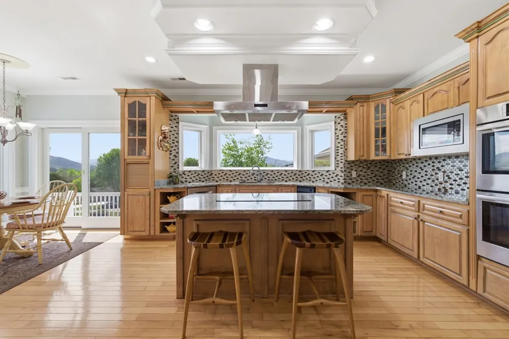 1526 Cedar View Lane Hiawassee, GA 30546