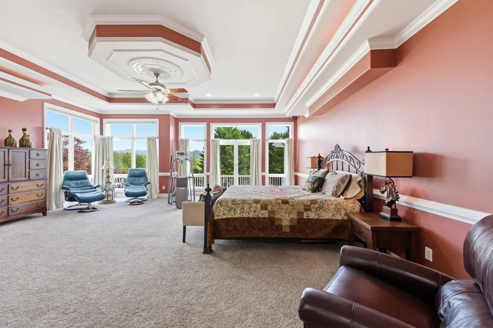 1526 Cedar View Lane Hiawassee, GA 30546