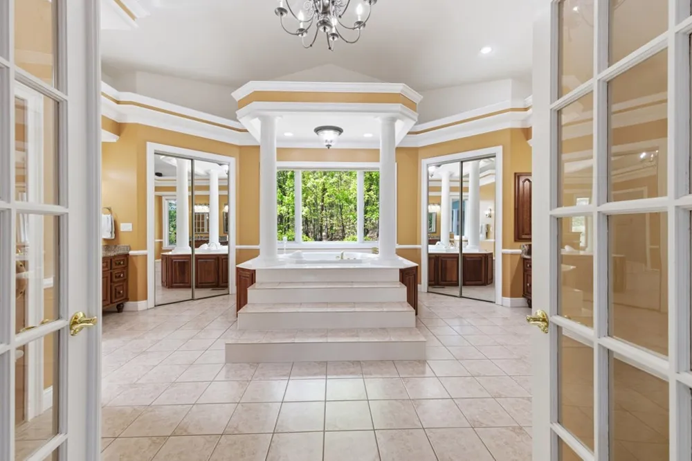 1526 Cedar View Lane Hiawassee, GA 30546