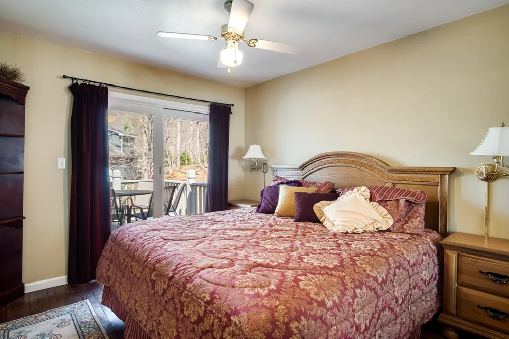 82 Avisco Road Robbinsville, NC 28771