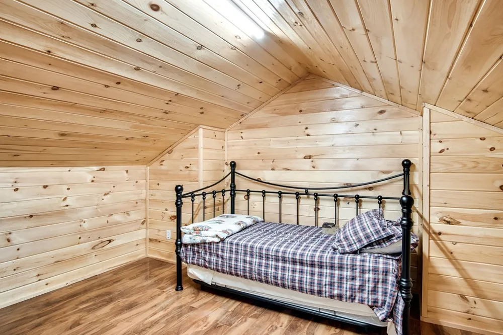 82 Avisco Road Robbinsville, NC 28771