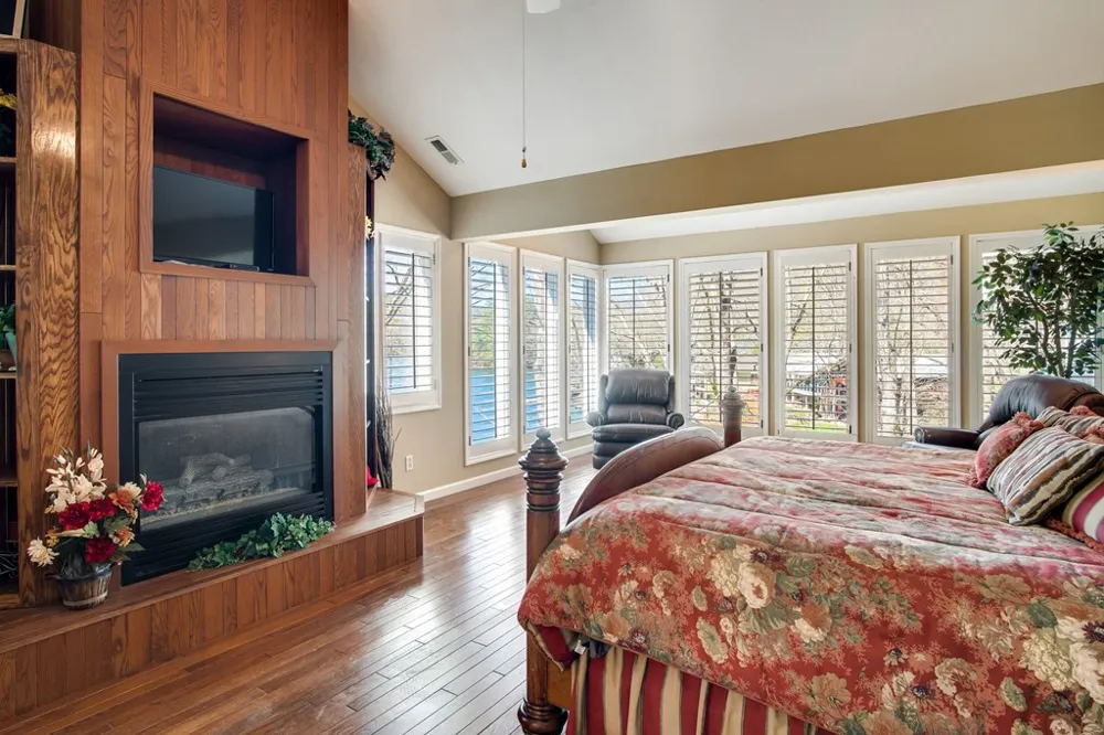 82 Avisco Road Robbinsville, NC 28771