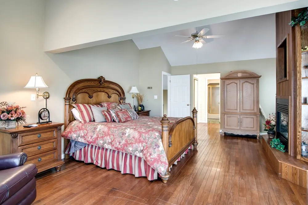 82 Avisco Road Robbinsville, NC 28771