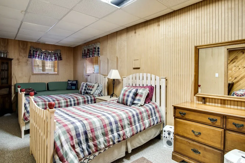 82 Avisco Road Robbinsville, NC 28771