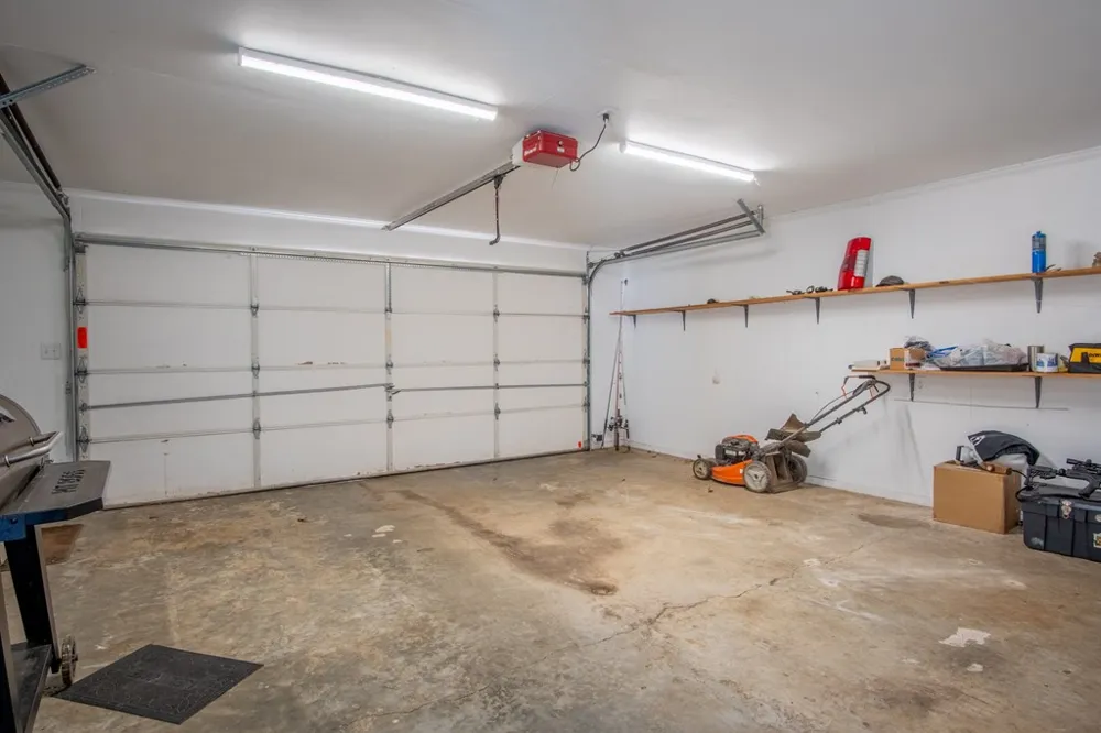 82 Avisco Road Robbinsville, NC 28771