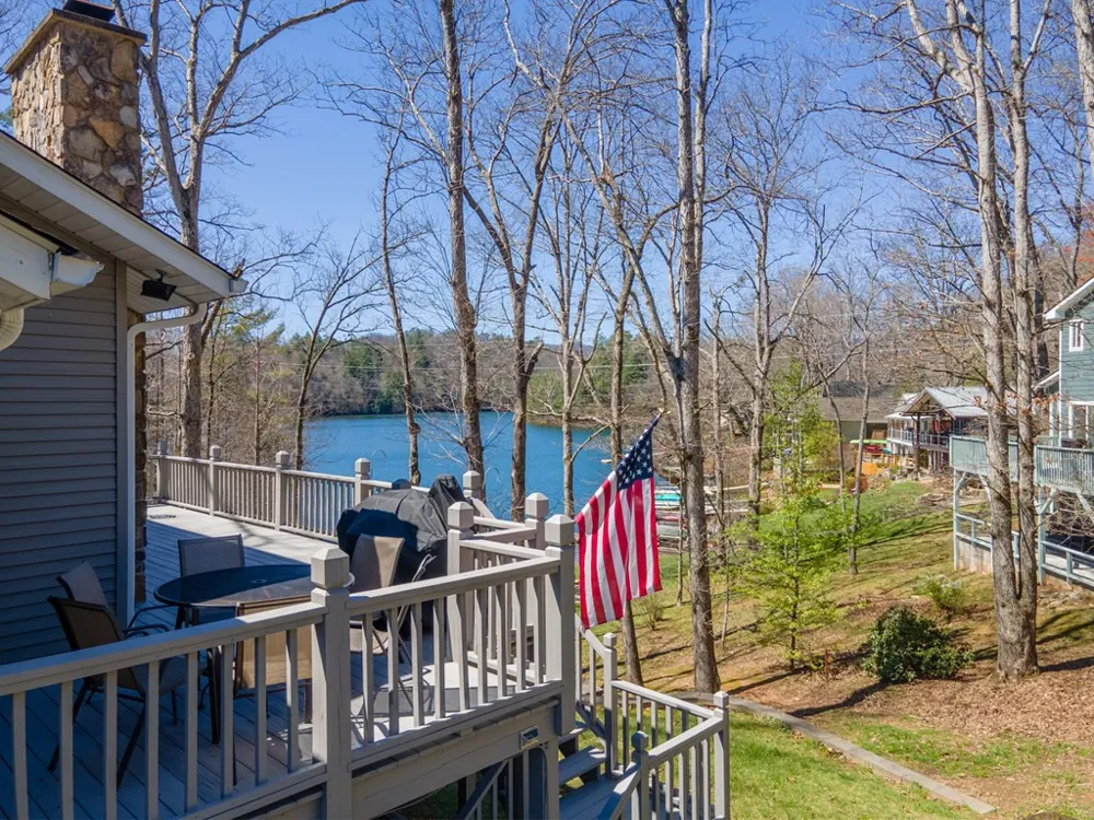 82 Avisco Road Robbinsville, NC 28771