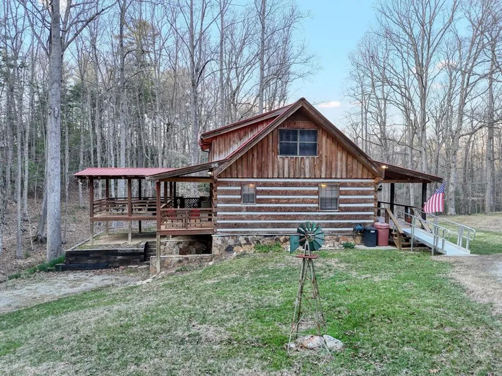 633 Timber Ridge Road Blairsville, GA 30512