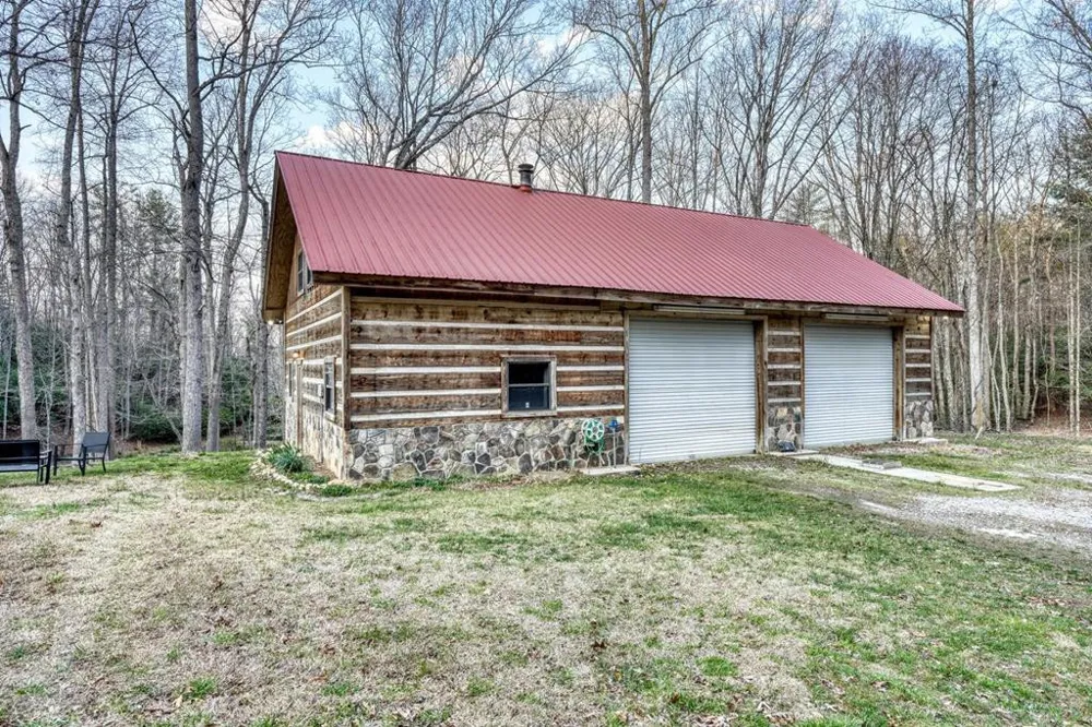 633 Timber Ridge Road Blairsville, GA 30512